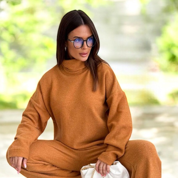 Lola Grace Burnt Orange Funnel Neck Drop Shoulder Fleece - Picture 6 of 16